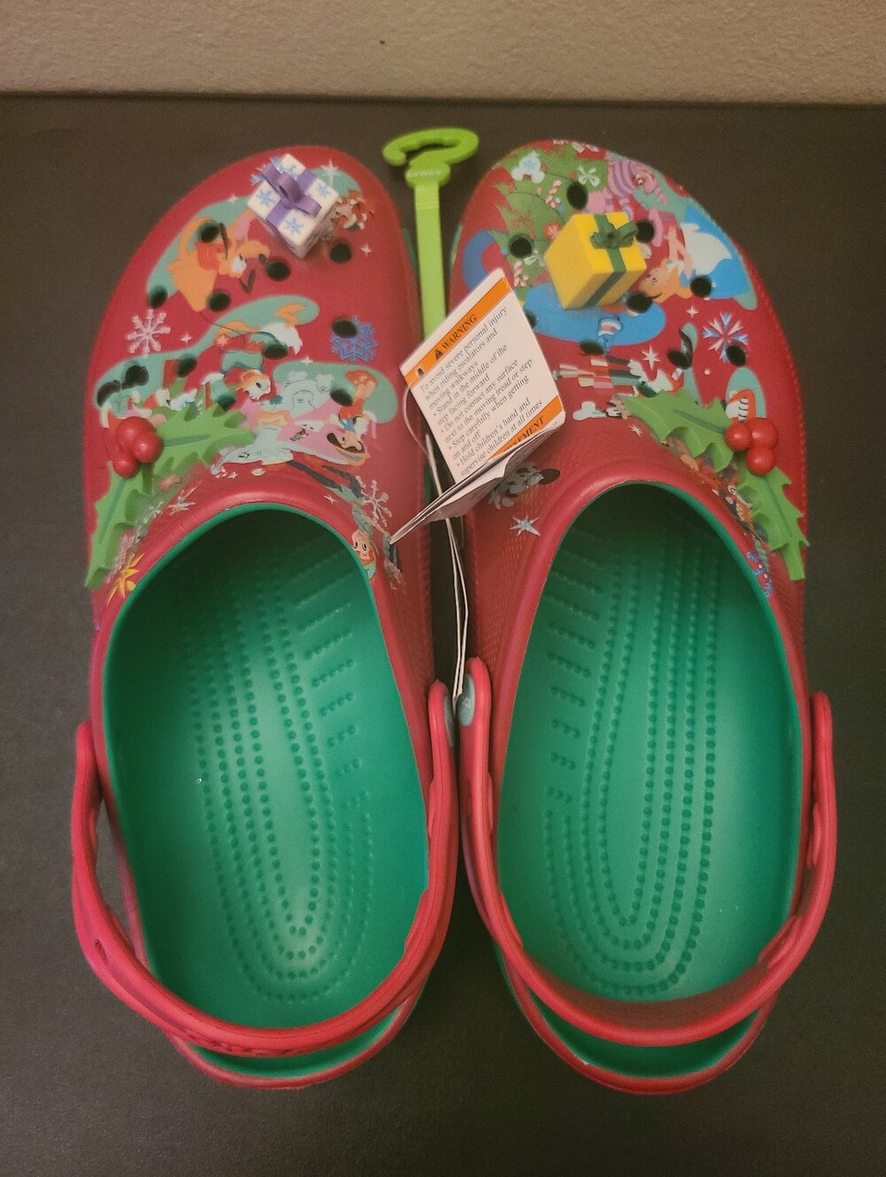Disney Park Christmas Holiday Mickey & Friends Clogs Adult Crocs M11, New